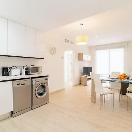 Amazing 50 M From The Torrevieja