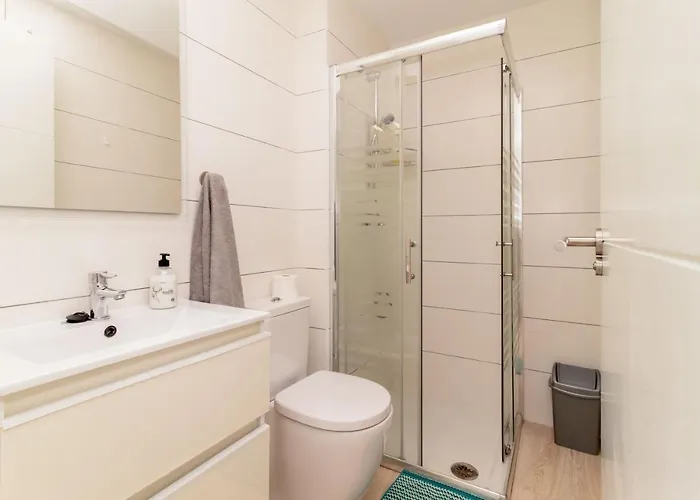 Amazing 50 M From The Daire