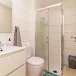 Amazing 50 M From The Apartament